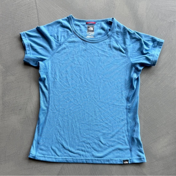 The North Face Women's Blue Athletic Performance Short Sleeve Tee {M} - Picture 1 of 5